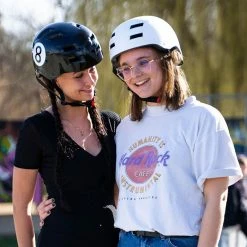 Tout neuf 😀 Skullcap Casques Asque De Skate Et De Vélo 🛒 -Vetements-de-sport Soldes Magasin 10039080 yy 0005 logo